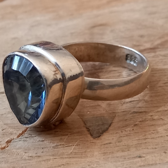 Sterling silver chunky ring with blue stone - Picture 3 of 5